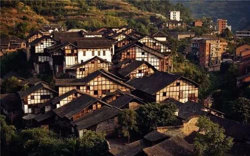 海联金汇：预计2023年年度净利润同比下降43%~56%